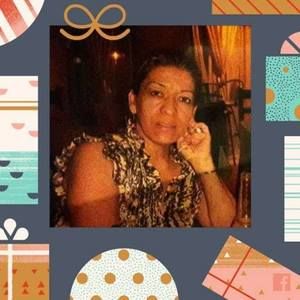 Meet your Posher, Yolanda